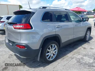 2018 Jeep Cherokee Limited z VIN 1C4PJLDX5JD605632, wystawiony jako IAAI lot #42743575 z przebiegiem 51 679 mil mil oraz . Historia ofert i sprzedaży dostępna na DreamBid. Obrazek 4.