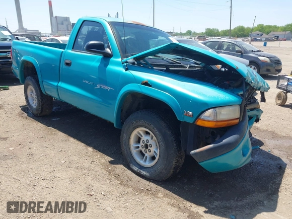 1997 Dodge Dakota z VIN 1B7GG26Y5VS253054, wystawiony jako IAAI lot #42215925 z przebiegiem 125 768 mil mil oraz . Historia ofert i sprzedaży dostępna na DreamBid. Obrazek 1.