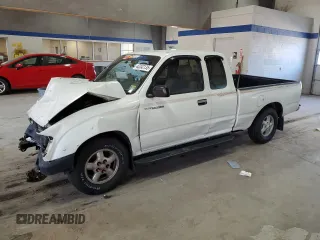 1995 Toyota Tacoma with VIN 4TAUN53B0SZ023916, listed as a Copart auction lot 43242135 with 212,469 mi miles and Salvage title. Bid and sale history available at DreamBid. Image 1.