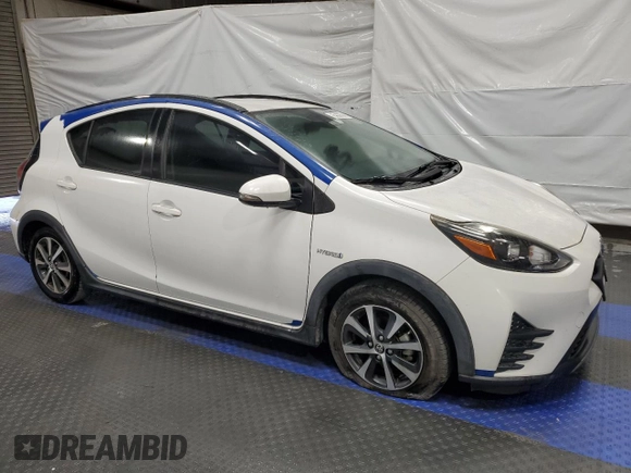 2018 Toyota Prius One z VIN JTDKDTB36J1599469, wystawiony jako Copart lot #52555355 z przebiegiem 70 316 mil mil oraz Czysty tytuł • Clean title. Historia ofert i sprzedaży dostępna na DreamBid. Obrazek 4.