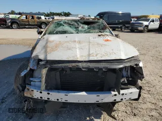 2022 Chrysler 300 Touring L with VIN 2C3CCADG1NH163135, listed as a Copart auction lot 84762584 with 40,688 mi miles and Salvage Title. Bid and sale history available at carsss.com. Image 5.