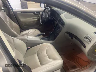 2004 Volvo S60 with VIN YV1RH59H042394920, listed as a Copart auction lot 83572644 with 131,007 mi miles and Clean Title. Bid and sale history available at carsss.com. Image 5.