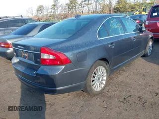 2007 Volvo S80 I6 with VIN YV1AS982971046241, listed as a IAAI auction lot 41713105 with 999,999 mi miles. Bid and sale history available at carsss.com. Image 4.