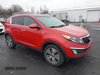 2014 Kia Sportage EX z VIN KNDPCCAC9E7552904, wystawiony jako IAAI lot #41980439 z przebiegiem 184 871 mil mil oraz . Historia ofert i sprzedaży dostępna na DreamBid. Obrazek 1.