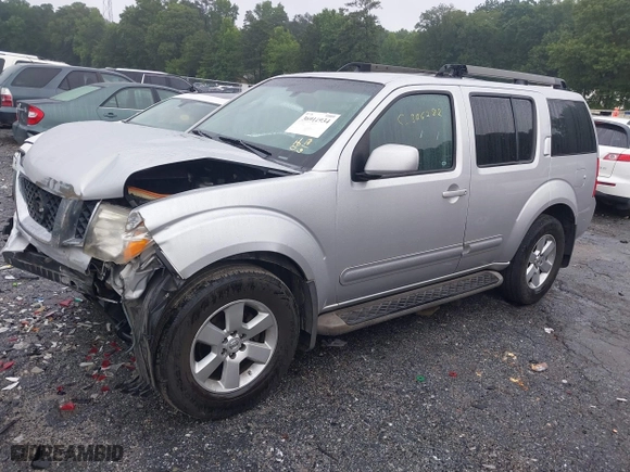 2012 Nissan Pathfinder SV with VIN 5N1AR1NN8CC605483, listed as a IAAI auction lot 38020029 with 231,800 mi miles. Bid and sale history available at carsss.com. Image 2.