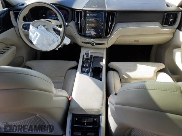 2022 Volvo XC60 Inscription with VIN YV4L12RLXN1083521, listed as a Copart auction lot 42866935 with 34,749 mi miles and Salvage title. Bid and sale history available at DreamBid. Image 8.