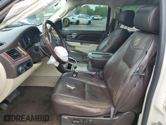 2011 Cadillac Escalade ESV Platinum Edition z VIN 1GYS4KEF5BR157831, wystawiony jako Copart lot #56680995 z przebiegiem 186 688 mil mil oraz Szkoda całkowita • Salvage title. Historia ofert i sprzedaży dostępna na DreamBid. Obrazek 7.