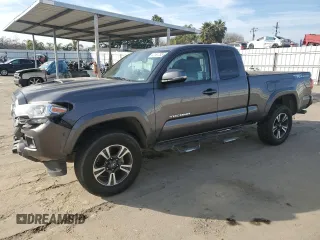 2017 Toyota Tacoma SR5 z VIN 5TFRZ5CN6HX034934, wystawiony jako Copart lot #42181755 z przebiegiem 176 511 mil mil oraz Szkoda całkowita • Salvage title. Historia ofert i sprzedaży dostępna na DreamBid. Obrazek 1.