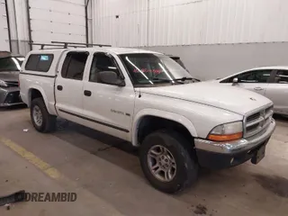 2001 Dodge Dakota Sport with VIN 1B7HG2ANX1S224497, listed as a IAAI auction lot 41685903 with 223,912 mi miles. Bid and sale history available at carsss.com. Image 1.