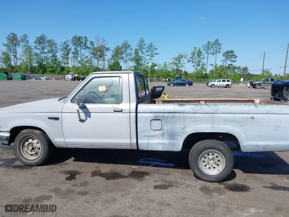 1992 Ford Ranger XLT with VIN 1FTCR10X3NUB44356, listed as a IAAI auction lot 41995985 with 474,423 mi miles. Bid and sale history available at carsss.com. Image 14.