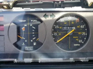 1982 Toyota Tercel Deluxe z VIN JT2AL21E5C3347983, wystawiony jako Copart lot #51536234 z przebiegiem 181 516 mil mil oraz Szkody całkowita. Historia ofert i sprzedaży dostępna na DreamBid. Obrazek 9.