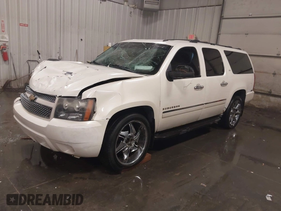 2010 Chevrolet Suburban LTZ with VIN 1GNUKKE32AR271253, listed as a IAAI auction lot 41161374 with 164,184 mi miles. Bid and sale history available at carsss.com. Image 18.