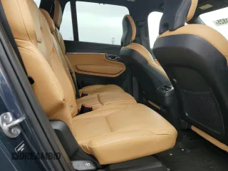 2022 Volvo XC90 Inscription z VIN YV4A22PL9N1833773, wystawiony jako Copart lot #56111825 z przebiegiem 34 640 mil mil oraz Szkoda całkowita • Salvage title. Historia ofert i sprzedaży dostępna na DreamBid. Obrazek 11.