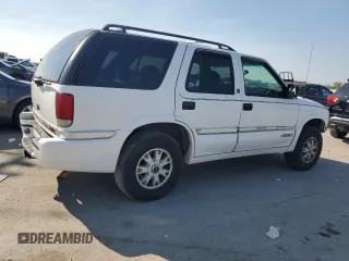 2000 GMC Jimmy SLE Convenience with VIN 1GKDT13W5Y2200634, listed as a Copart auction lot 69860014 with 172,179 mi miles and Salvage Title. Bid and sale history available at carsss.com. Image 3.