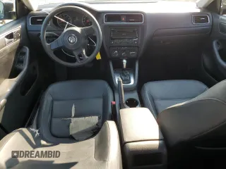 2012 Volkswagen Jetta SE z VIN 3VWDX7AJXCM421946, wystawiony jako Copart lot #62130895 z przebiegiem 133 567 mil mil oraz Szkoda całkowita • Salvage title. Historia ofert i sprzedaży dostępna na DreamBid. Obrazek 8.