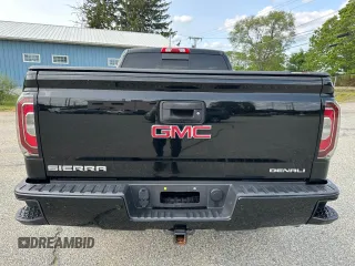 2018 GMC Sierra 1500 Denali z VIN 3GTU2PEJXJG171695, wystawiony jako Copart lot #59631005 z przebiegiem 226 029 mil mil oraz Czysty tytuł • Clean title. Historia ofert i sprzedaży dostępna na DreamBid. Obrazek 15.
