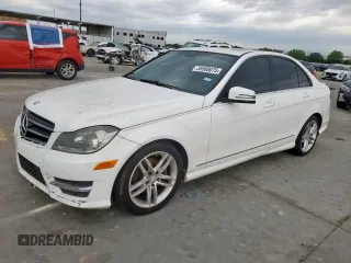 2014 Mercedes-Benz C 250 Sport with VIN WDDGF4HB4ER305780, listed as a Copart auction lot 55568075 with 138,153 mi miles and Clean Title. Bid and sale history available at DreamBid. Image 1.