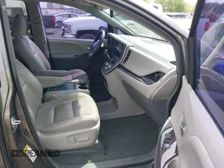 2016 Toyota Sienna XLE with VIN 5TDYK3DC4GS708455, listed as a IAAI auction lot 41914114 with 140,451 mi miles. Bid and sale history available at carsss.com. Image 5.