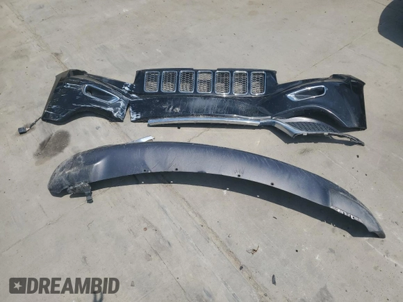 2015 Jeep Grand Cherokee Summit z VIN 1C4RJEJG7FC185426, wystawiony jako Copart lot #62562735 z przebiegiem 133 418 mil mil oraz Szkoda całkowita • Salvage title. Historia ofert i sprzedaży dostępna na DreamBid. Obrazek 13.
