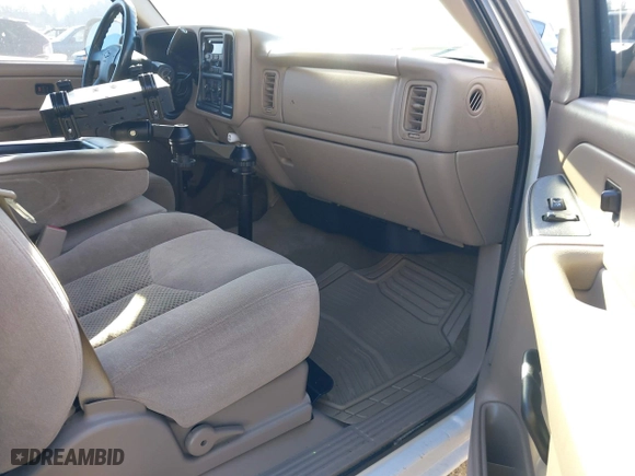 2006 Chevrolet Silverado 1500 LT1 with VIN 1GCEC19V66Z242765, listed as a IAAI auction lot 41430016 with 164,111 mi miles. Bid and sale history available at carsss.com. Image 5.