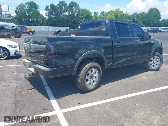 2004 Ford F-150 XLT z VIN 1FTPW14514KA67581, wystawiony jako IAAI lot #42634951 z przebiegiem 191 175 mil mil oraz . Historia ofert i sprzedaży dostępna na DreamBid. Obrazek 4.
