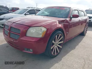 2006 Dodge Magnum z VIN 2D4FV47V26H442953, wystawiony jako IAAI lot #42283782 z przebiegiem 206 711 mil mil oraz . Historia ofert i sprzedaży dostępna na DreamBid. Obrazek 2.