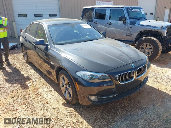 2013 BMW 5 Series 528i with VIN WBAXG5C5XDD233300, listed as a IAAI auction lot 41996457 with 91,899 mi miles and . Bid and sale history available at carsss.com. Image 1.