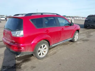2010 Mitsubishi Outlander XLS with VIN JA4JT4AX1AZ011319, listed as a IAAI auction lot 41771768 with 153,989 mi miles. Bid and sale history available at carsss.com. Image 4.