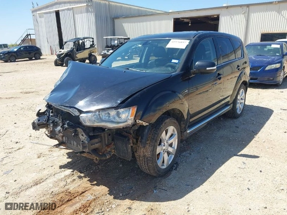 2011 Mitsubishi Outlander GT with VIN JA4JT5AX8BU032558, listed as a IAAI auction lot 41976897 with 182,636 mi miles. Bid and sale history available at carsss.com. Image 2.