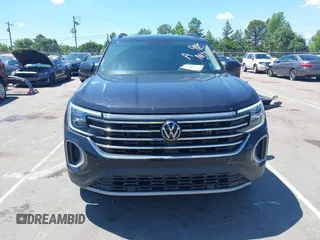 2024 Volkswagen Atlas SE z VIN 1V2JR2CA1RC529185, wystawiony jako IAAI lot #42201837 z przebiegiem 17 919 mil mil oraz . Historia ofert i sprzedaży dostępna na DreamBid. Obrazek 13.