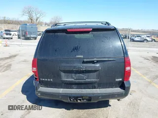 2008 Chevrolet Tahoe 1LT z VIN 1GNFK130X8J138051, wystawiony jako IAAI lot #41983344 z przebiegiem 235 811 mil mil oraz . Historia ofert i sprzedaży dostępna na DreamBid. Obrazek 17.