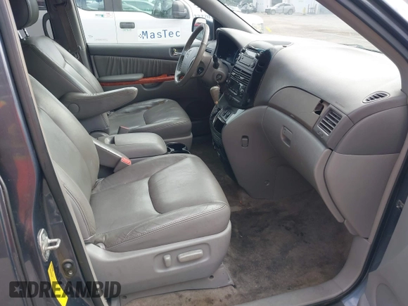 2009 Toyota Sienna XLE with VIN 5TDZK22C99S263134, listed as a IAAI auction lot 42427811 with 171,417 mi miles and . Bid and sale history available at DreamBid. Image 5.