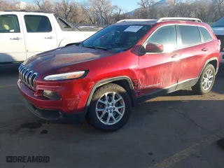 2015 Jeep Cherokee Latitude with VIN 1C4PJMCS0FW615427, listed as a IAAI auction lot 41375225 with 139,304 mi miles. Bid and sale history available at carsss.com. Image 17.