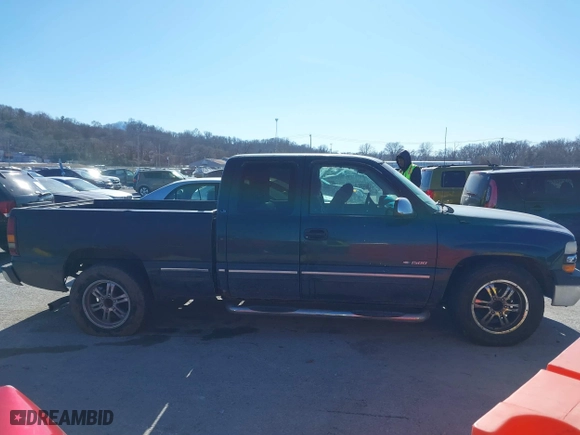 2001 Chevrolet Silverado 1500 LS with VIN 2GCEC19T511157237, listed as a IAAI auction lot 41437720 with 1 mi miles. Bid and sale history available at carsss.com. Image 12.