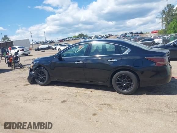 2013 Nissan Altima SV with VIN 1N4AL3AP0DC243052, listed as a IAAI auction lot 42014163 with 196,367 mi miles and . Bid and sale history available at carsss.com. Image 14.
