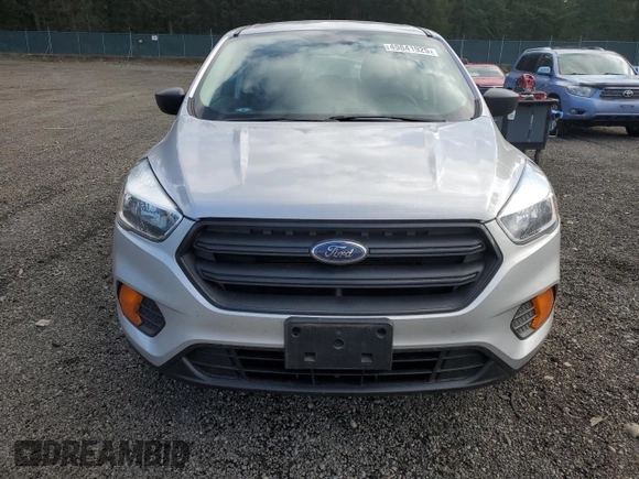 2017 Ford Escape S z VIN 1FMCU0F7XHUD20786, wystawiony jako Copart lot #49641925 z przebiegiem 31 083 mil mil oraz Szkoda całkowita • Salvage title. Historia ofert i sprzedaży dostępna na DreamBid. Obrazek 5.