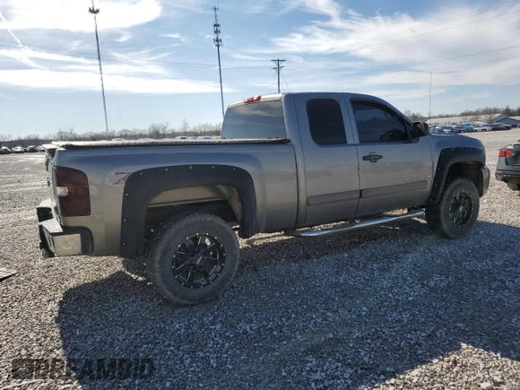 2008 Chevrolet Silverado 1500 1LT with VIN 2GCEK190581209789, listed as a Copart auction lot 46324265 with 202,861 mi miles and Salvage Title. Bid and sale history available at DreamBid. Image 3.