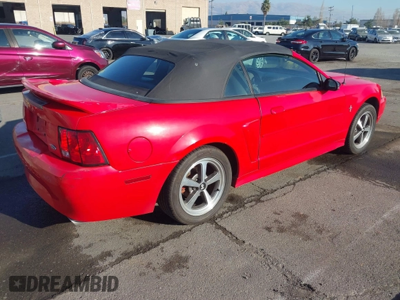 2000 Ford Mustang with VIN 1FAFP4444YF198834, listed as a IAAI auction lot 40780129 with 189,915 mi miles. Bid and sale history available at carsss.com. Image 4.