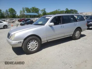 2001 Mercedes-Benz E 320/430 4 Matic z VIN WDBJH82J81X061864, wystawiony jako Copart lot #53599315 z przebiegiem 222 092 mil mil oraz Szkoda całkowita • Salvage title. Historia ofert i sprzedaży dostępna na DreamBid. Obrazek 1.
