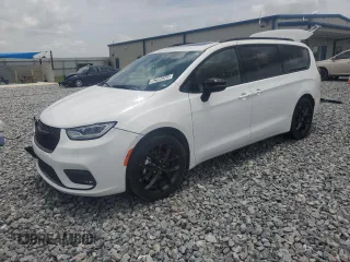 2025 Chrysler Pacifica Limited with VIN 2C4RC1GG5SR513132, listed as a Copart auction lot 62998305 with 8,970 mi miles and Clean title. Bid and sale history available at DreamBid. Image 1.