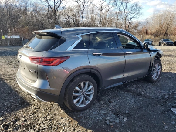 2022 Infiniti QX50 LUXE with VIN 3PCAJ5BB0NF117969, listed as a Copart auction lot 86700224 with 25,942 mi miles and Salvage Title. Bid and sale history available at carsss.com. Image 3.
