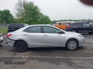 2016 Toyota Corolla L z VIN 2T1BURHE1GC586368, wystawiony jako IAAI lot #42223502 z przebiegiem 92 550 mil mil oraz . Historia ofert i sprzedaży dostępna na DreamBid. Obrazek 13.