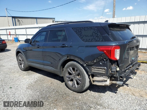 2022 Ford Explorer XLT with VIN 1FMSK7DH3NGB60332, listed as a Copart auction lot 57460815 with 40,812 mi miles and Salvage title. Bid and sale history available at DreamBid. Image 2.