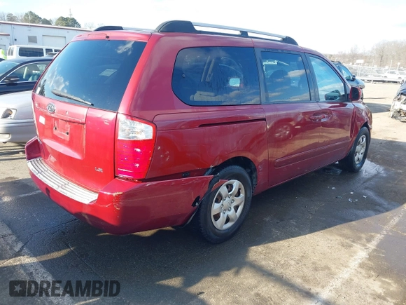 2008 Kia Sedona LX with VIN KNDMB233986222686, listed as a IAAI auction lot 41370167 with 216,383 mi miles. Bid and sale history available at carsss.com. Image 4.