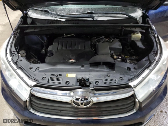 2015 Toyota Highlander LE with VIN 5TDBKRFH2FS085451, listed as a Copart auction lot 46867025 with 201,633 mi miles and Salvage Title. Bid and sale history available at carsss.com. Image 12.