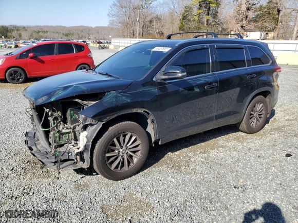 2017 Toyota Highlander XLE with VIN 5TDJZRFH7HS467145, listed as a Copart auction lot 44427555 with 125,765 mi miles and Salvage Title. Bid and sale history available at carsss.com. Image 1.