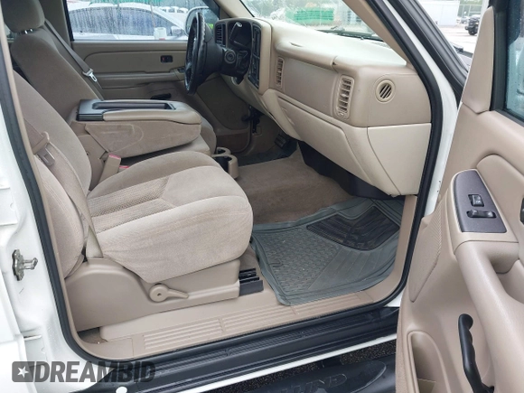 2005 Chevrolet Avalanche LS with VIN 3GNEC12Z55G199068, listed as a IAAI auction lot 42412960 with 193,710 mi miles and . Bid and sale history available at DreamBid. Image 5.