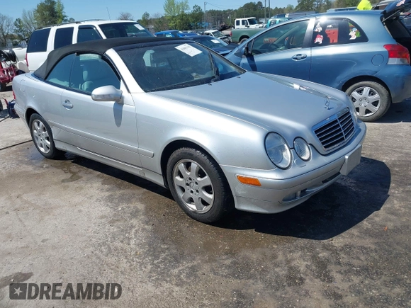 2001 Mercedes-Benz CLK 320/430 with VIN WDBLK65G51T070320, listed as a IAAI auction lot 42001115 with 81,050 mi miles and . Bid and sale history available at carsss.com. Image 1.