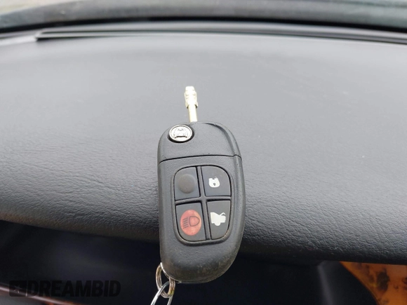 2007 Jaguar X-Type z VIN SAJWA51A17WJ07837, wystawiony jako IAAI lot #42166665 z przebiegiem 74 297 mil mil oraz . Historia ofert i sprzedaży dostępna na DreamBid. Obrazek 11.