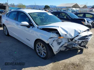 2018 Ford Fusion Hybrid SE with VIN 3FA6P0LU3JR102971, listed as a IAAI auction lot 41814321 with 135,472 mi miles. Bid and sale history available at carsss.com. Image 1.